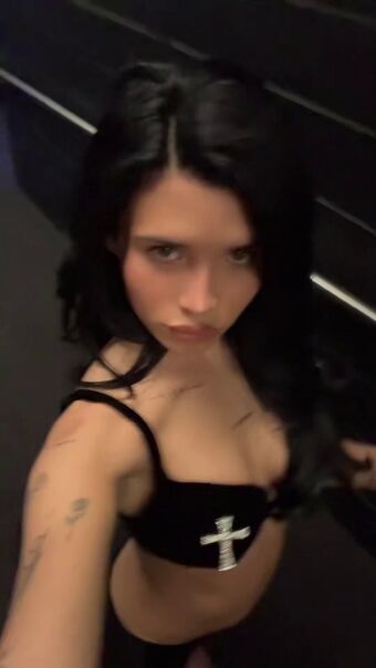 Nessa Barrett