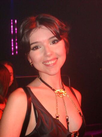 Newinsight Голе фотографије OnlyFans 24