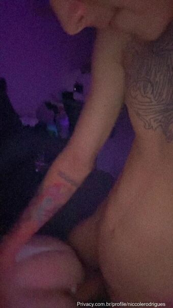 Nicole Rodrigues Голе фотографије OnlyFans 2