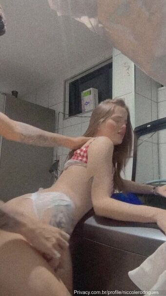 Nicole Rodrigues Голе фотографије OnlyFans 4