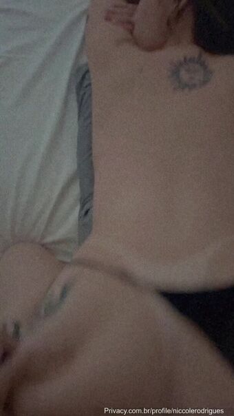 Nicole Rodrigues Голе фотографије OnlyFans 5