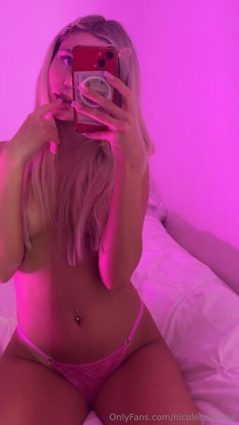 nicolecolmann Голе фотографије OnlyFans 10