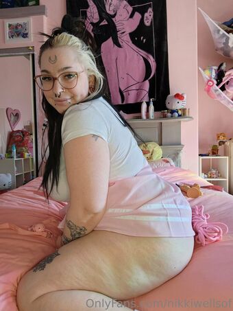 Nikkiwellsof Голе фотографије OnlyFans 6