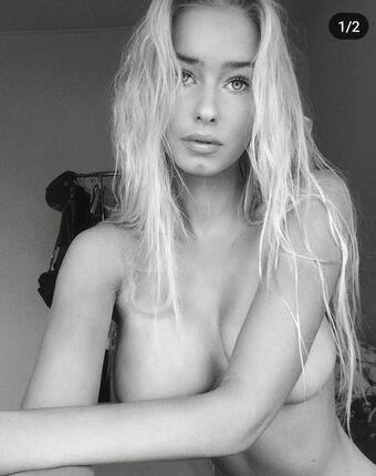 Nikoline Голе фотографије OnlyFans 6