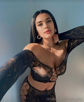 nina_grey
