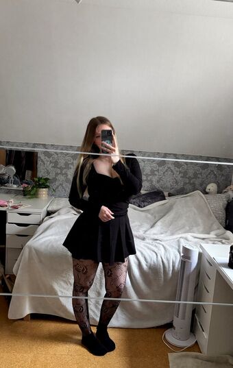 _nineer Голе фотографије OnlyFans 39
