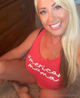 nitatv Голе фотографије OnlyFans 32