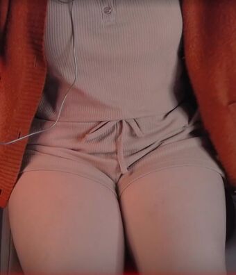 Nixi Asmr Голе фотографије OnlyFans 4