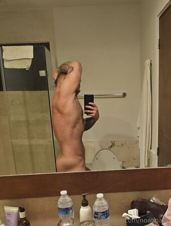 noahnails Голе фотографије OnlyFans 8