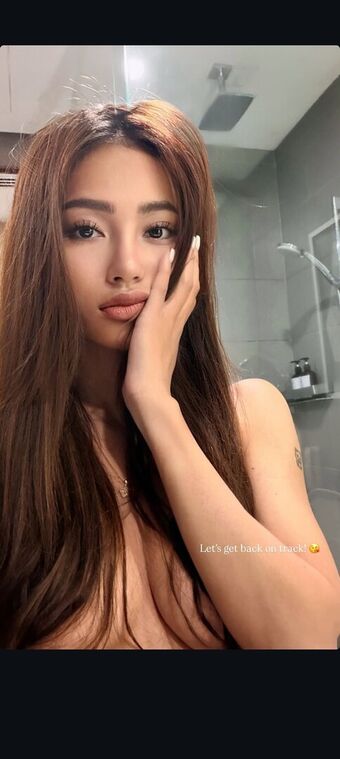 Nurlynnazureen Голе фотографије OnlyFans 56