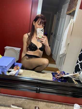 nylonskitten Голе фотографије OnlyFans 26