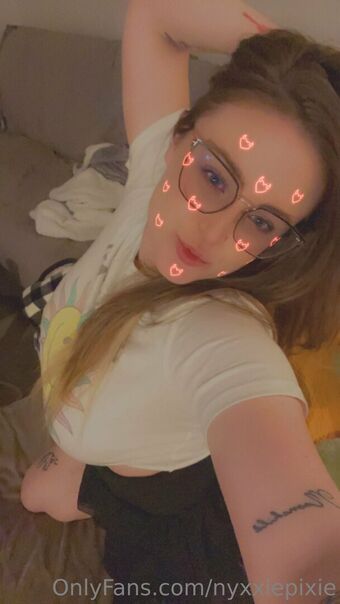 nyxxiepixie Голе фотографије OnlyFans 7