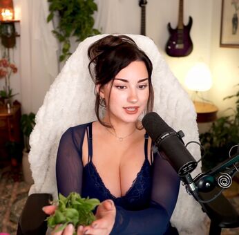 PalmBee Голе фотографије OnlyFans 14