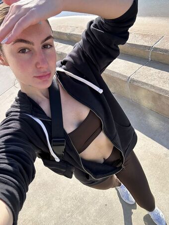 pay_brooke