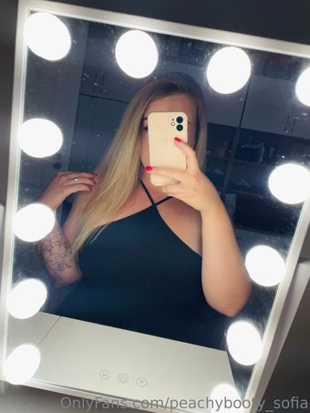 peachybooty_sofia