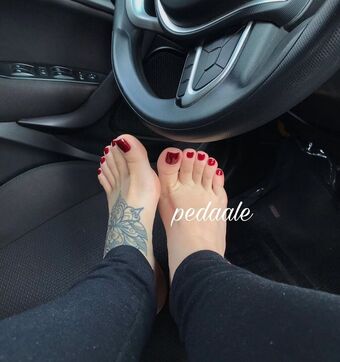 Pedaale Голе фотографије OnlyFans 19