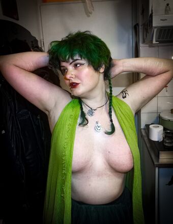 Pinegreentea Голе фотографије OnlyFans 6