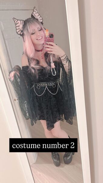PinkHairedFox Голе фотографије OnlyFans 26
