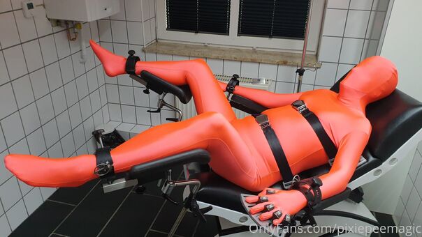 pixiepeemagic Голе фотографије OnlyFans 4