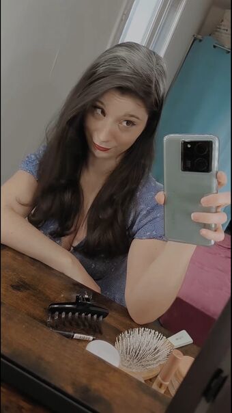 Pressea Голе фотографије OnlyFans 2