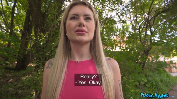 Public Agent Голе фотографије OnlyFans 126