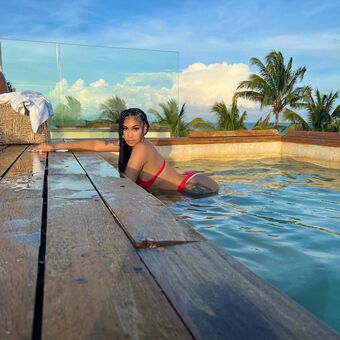 Queen Naija Голе фотографије OnlyFans 9