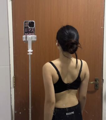 Rainie Голе фотографије OnlyFans 9