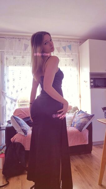 Rainyy Голе фотографије OnlyFans 8