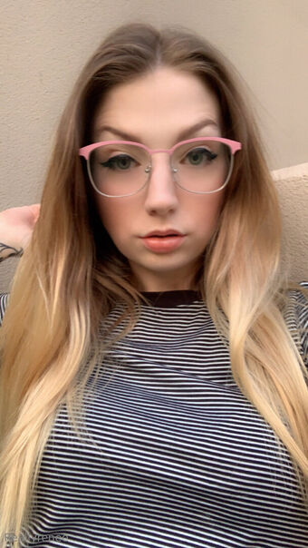 reallyyrenee Голе фотографије OnlyFans 9