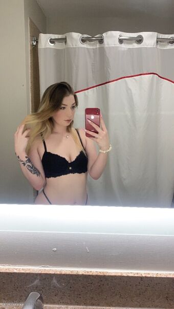 reallyyrenee Голе фотографије OnlyFans 16