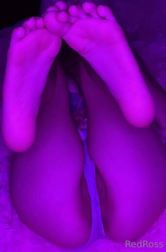 RedRoss Голе фотографије OnlyFans 9