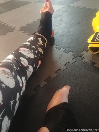reds_feet