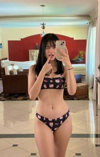 Rhaychu Голе фотографије OnlyFans 7