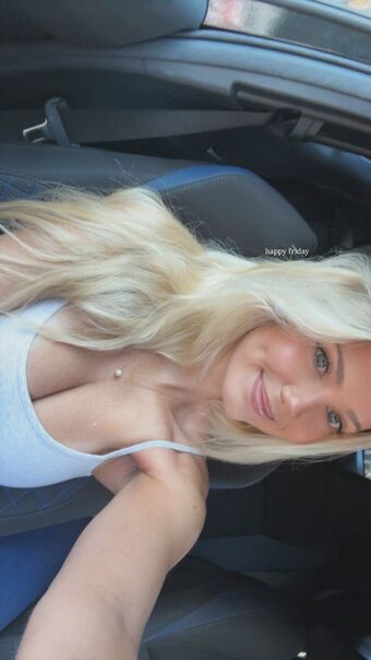 rianabailey Голе фотографије OnlyFans 33