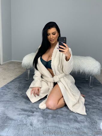 romi rain