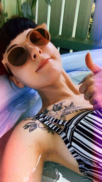 romisu Голе фотографије OnlyFans 32