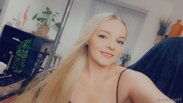 rose_1997 Голе фотографије OnlyFans 13