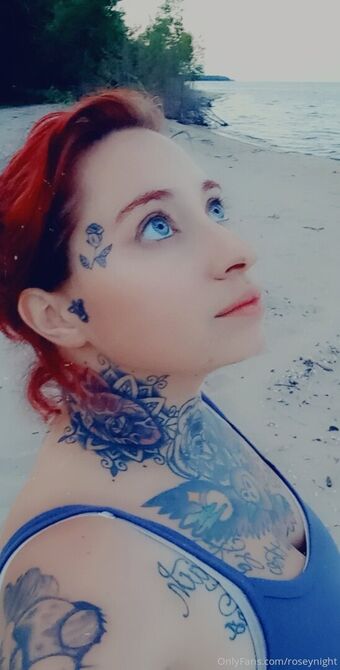 roseynight Голе фотографије OnlyFans 16