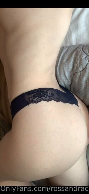 rossandrache Голе фотографије OnlyFans 9