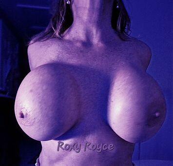 Roxy Royce Голе фотографије OnlyFans 4