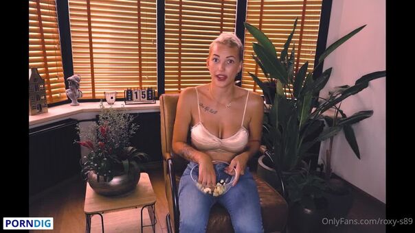 Roxy S89 Голе фотографије OnlyFans 12