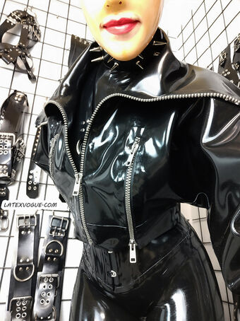 rubberhell Голе фотографије OnlyFans 3