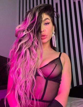 runamoon Голе фотографије OnlyFans 9