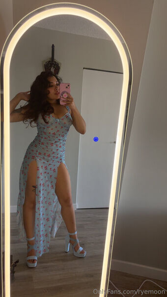 ryemoon Голе фотографије OnlyFans 52