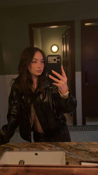 Sakura Shymko Голе фотографије OnlyFans 143