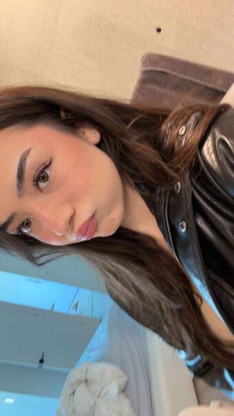 Sakura Shymko Голе фотографије OnlyFans 145