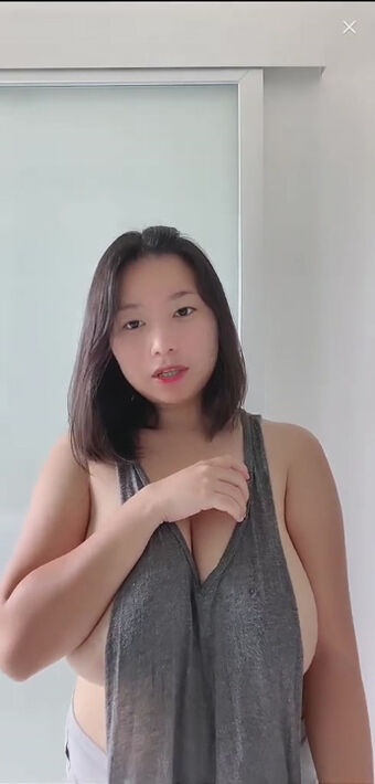 Saranrom Голе фотографије OnlyFans 18