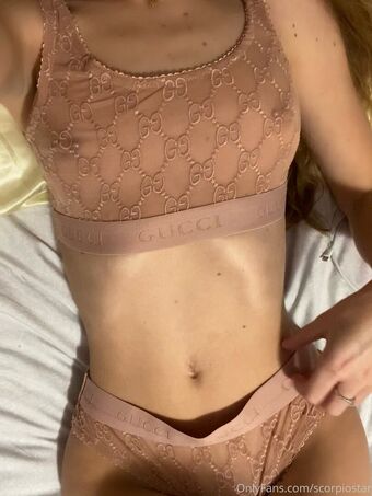 scorpiosign Голе фотографије OnlyFans 9