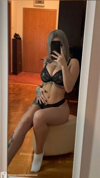 Sevic Голе фотографије OnlyFans 2