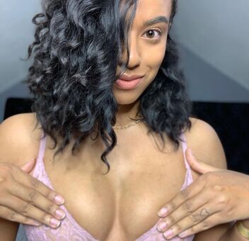 Sharese Голе фотографије OnlyFans 3